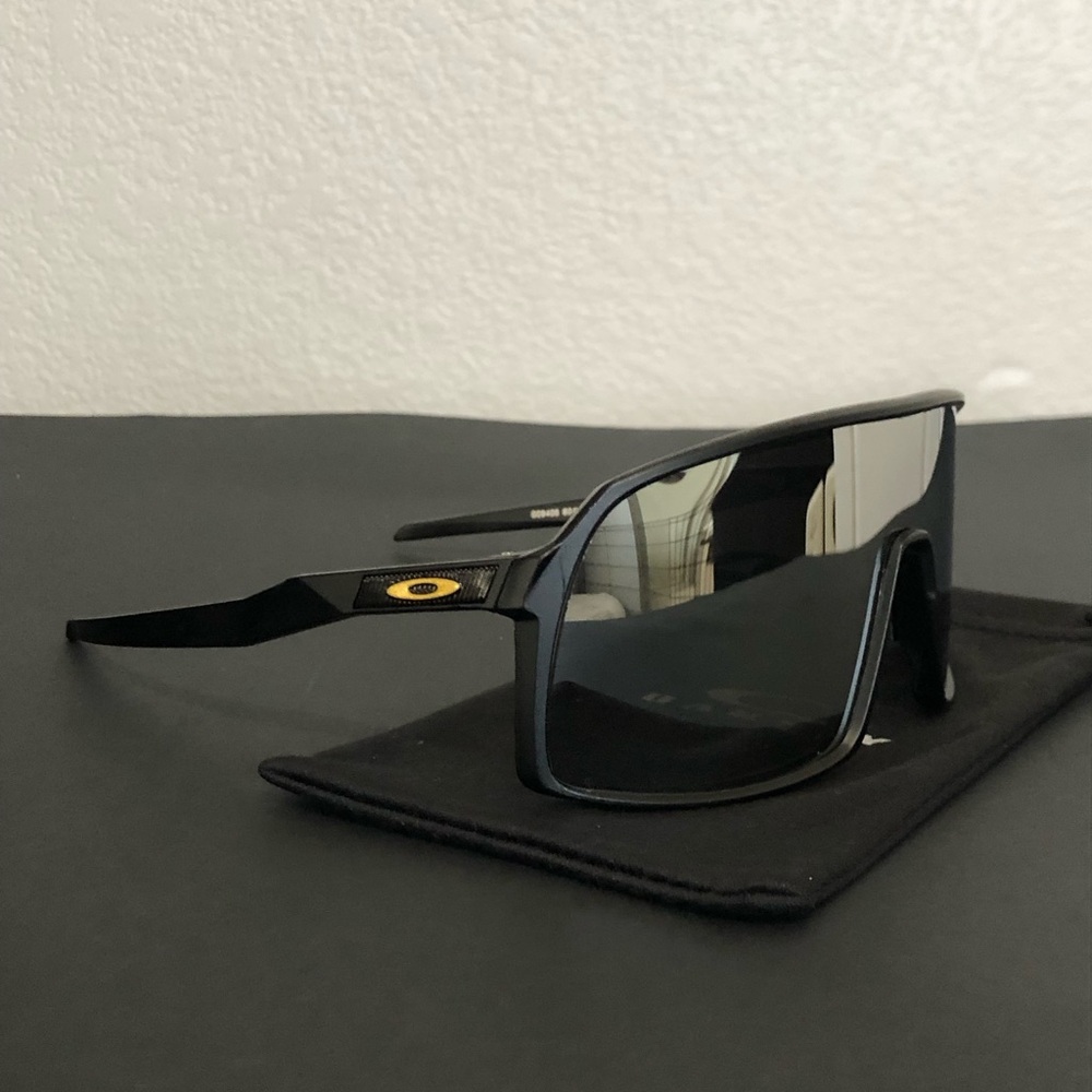 Oakley SUTRO Silver Reflective Sunglasses OO9406 - Picture 4 of 8